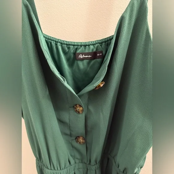 Reitmans | Forest Green Elegant Buttoned Cropped Jumpsuit - Picture 7 of 14